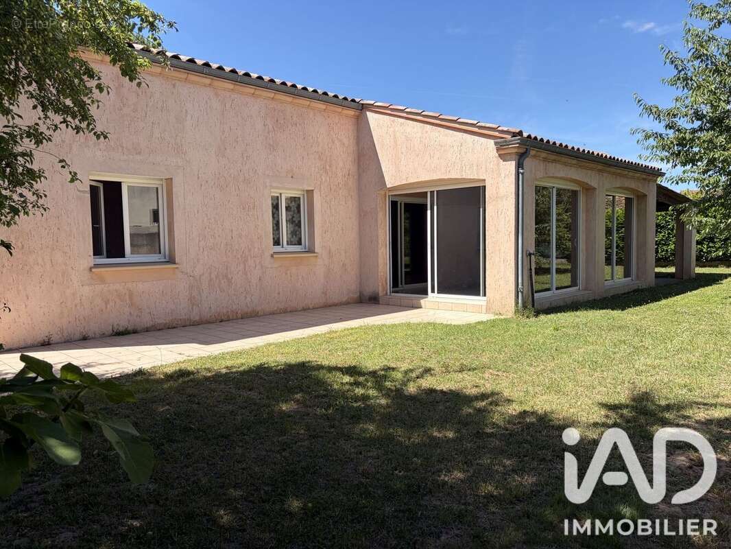 Maison 125 m² à Carmaux  - photo 8