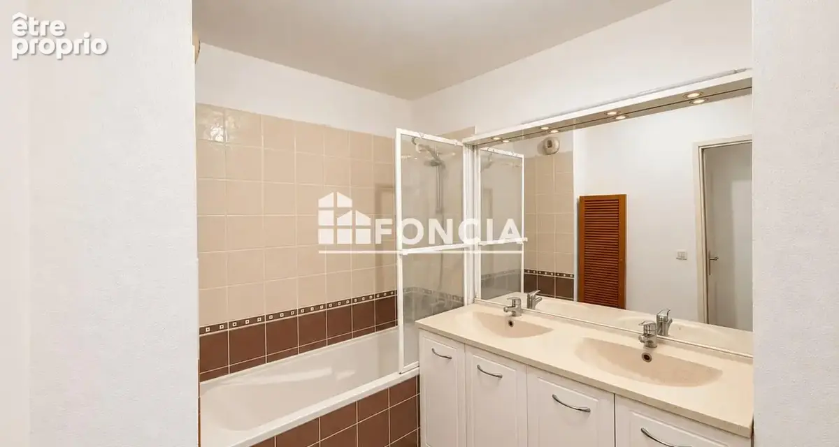 À vendre – appartement t4 de 87,17 m² avec double garage et cave – villefranche-sur-saône - photo 7