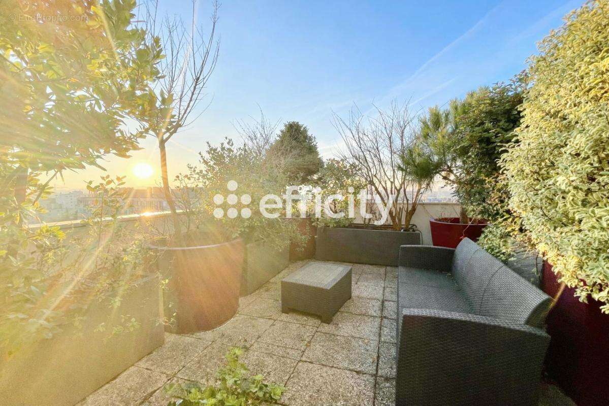 Appartement à MONTROUGE