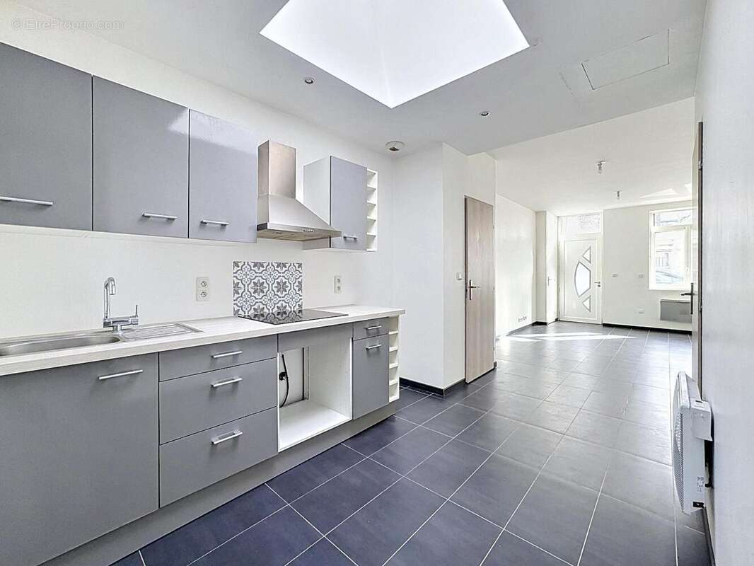   - Maison à LILLE