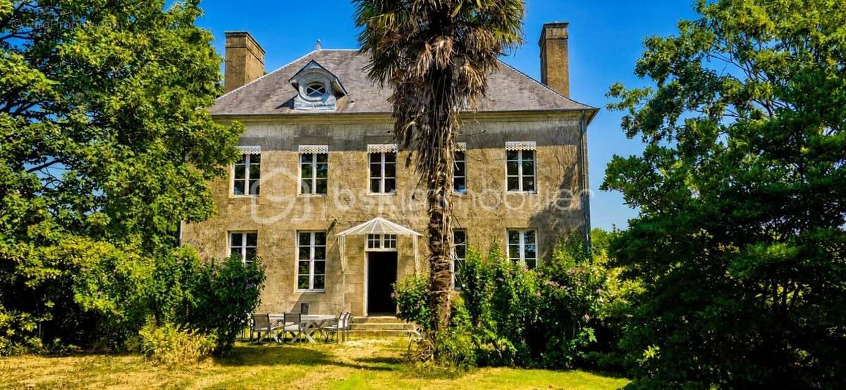Maison à FOUGERES