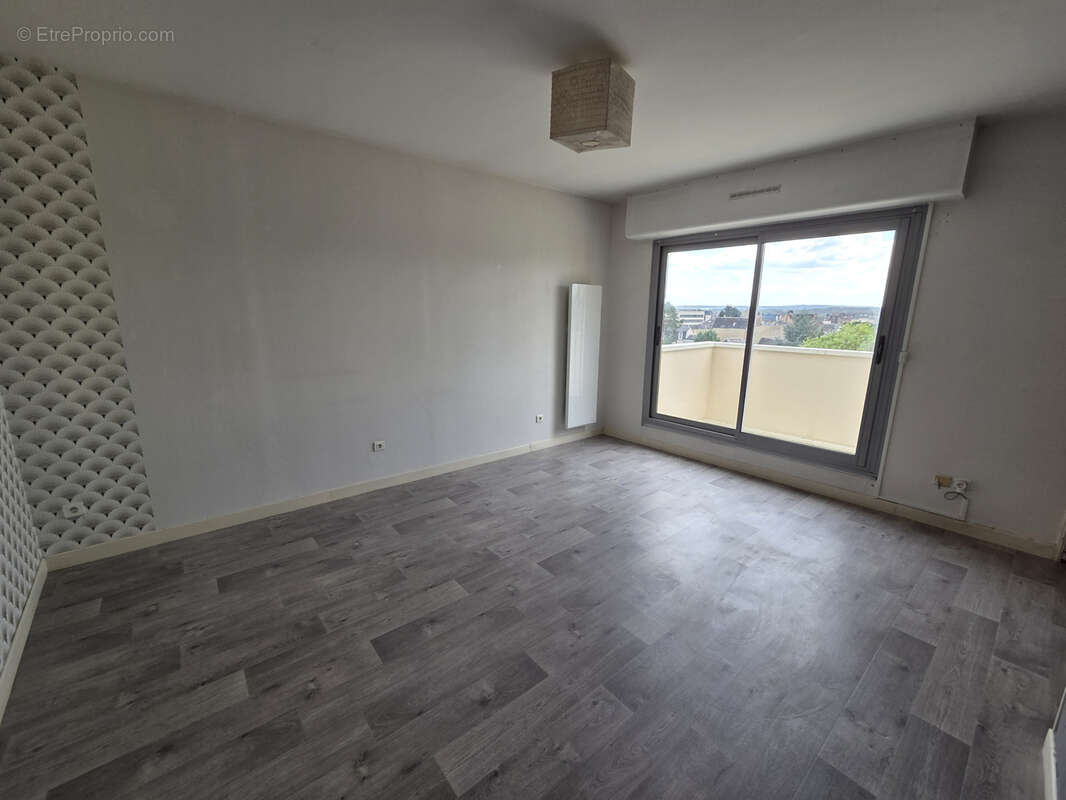 Appartement à CHARLEVILLE-MEZIERES