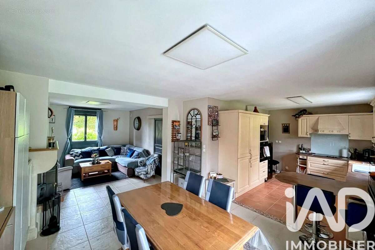 Maison 154 m² à Sainte-Gemme-Moronval  - photo 2