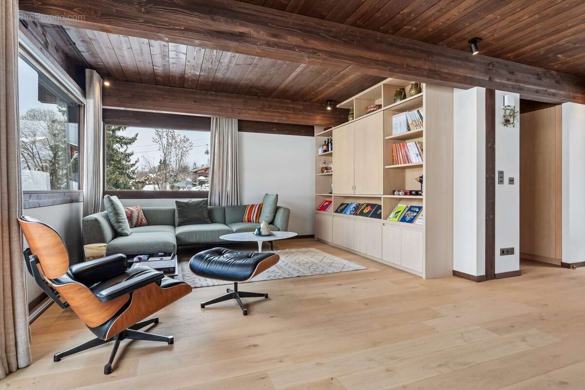 Maison à DEMI-QUARTIER