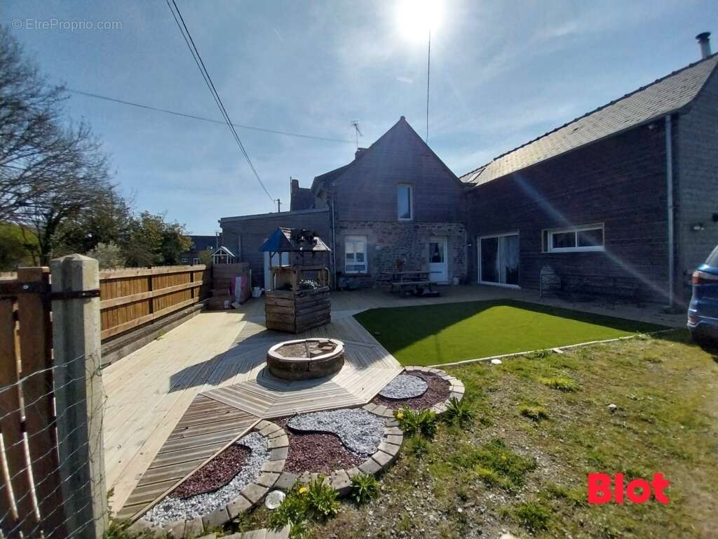 Maison à MINIAC-MORVAN