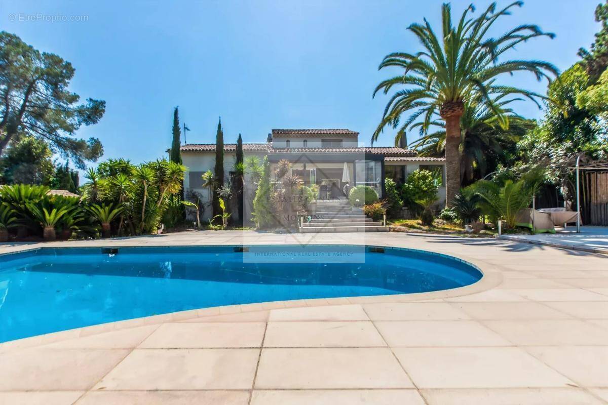 Maison à MOUGINS