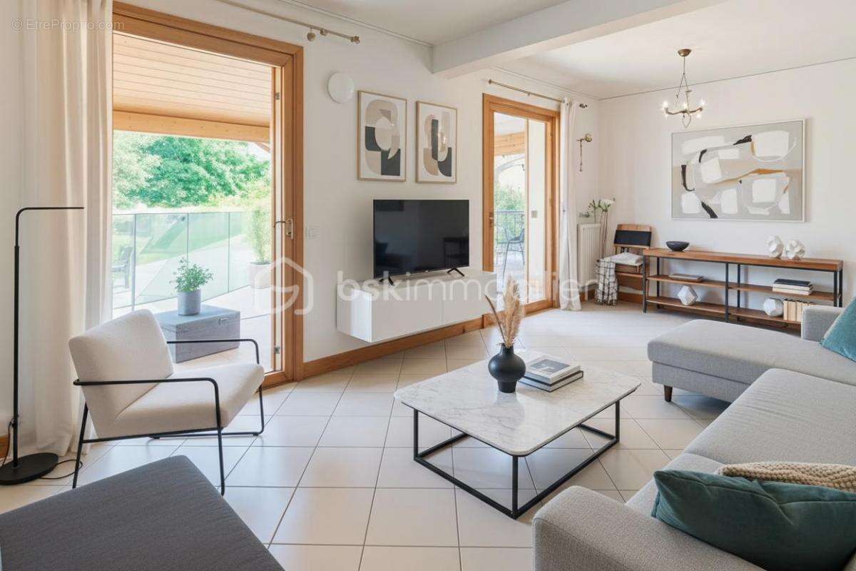  COUP DE CŒUR – Maison familiale avec piscine sur un parc de 3 600 m²- Double garage - Â SAINT SEURIN SUR L'ISLE - photo 6