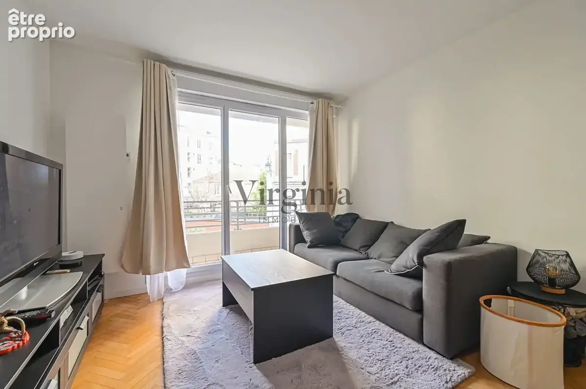 Appartement à CHARENTON-LE-PONT