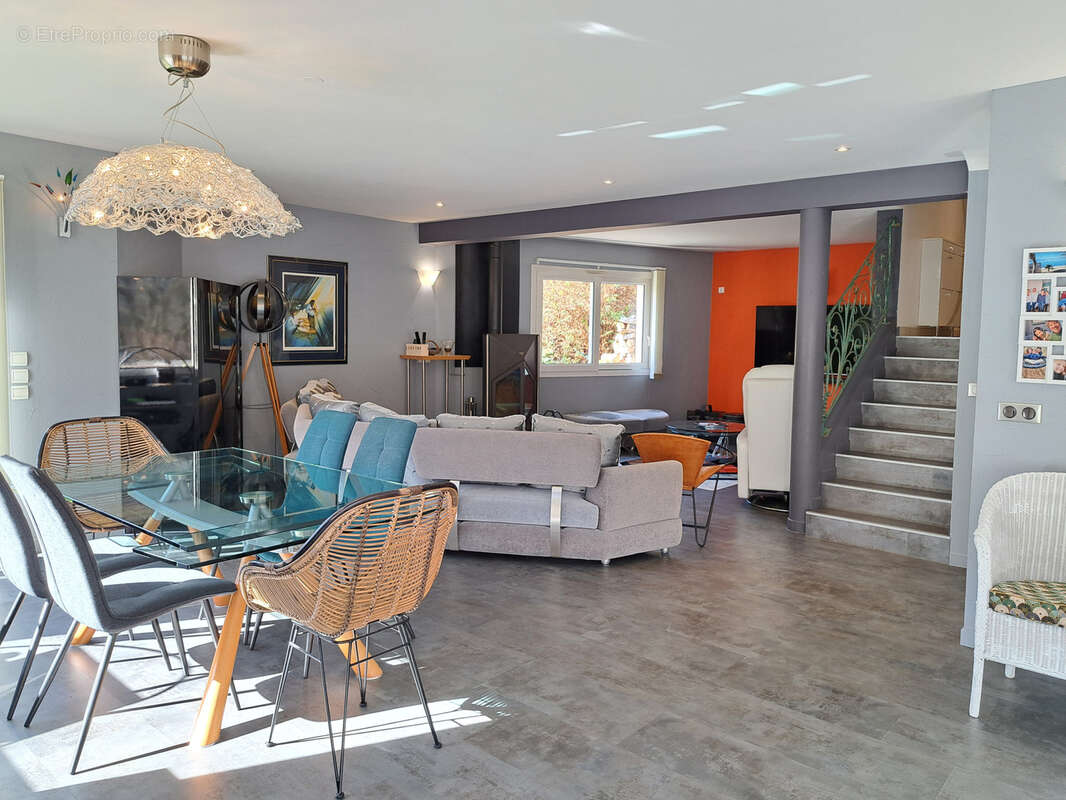 Belle Villa contemporaine, secteur résidentiel préservé de Sacconges - photo 7