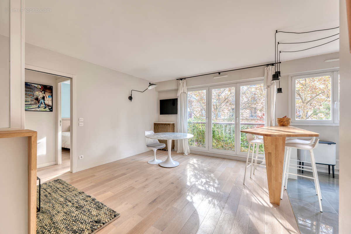 Appartement à PARIS-18E