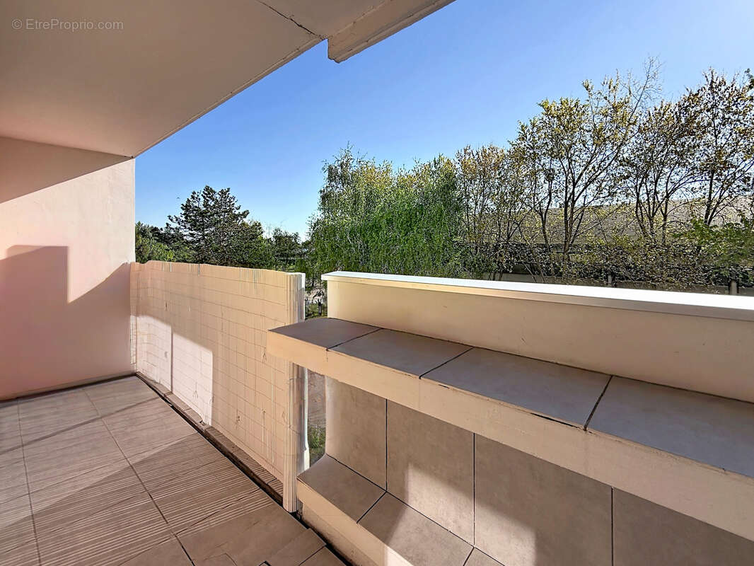 Appartement à DECINES-CHARPIEU