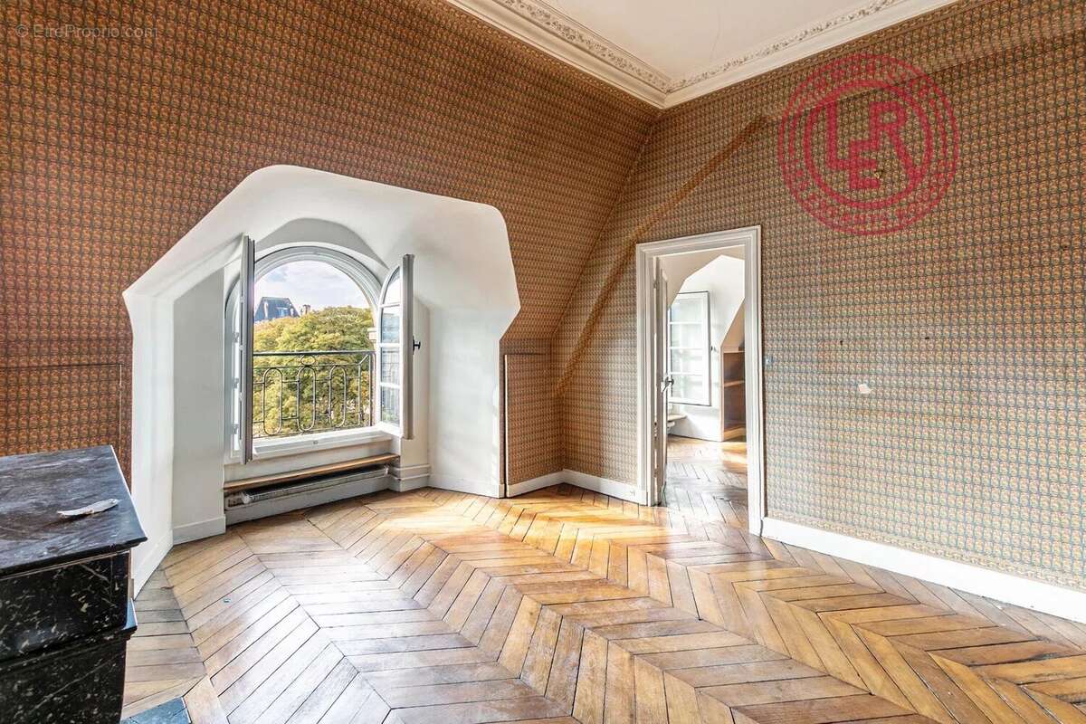 Appartement à PARIS-3E