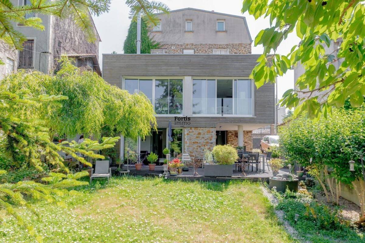 Maison à FONTENAY-SOUS-BOIS