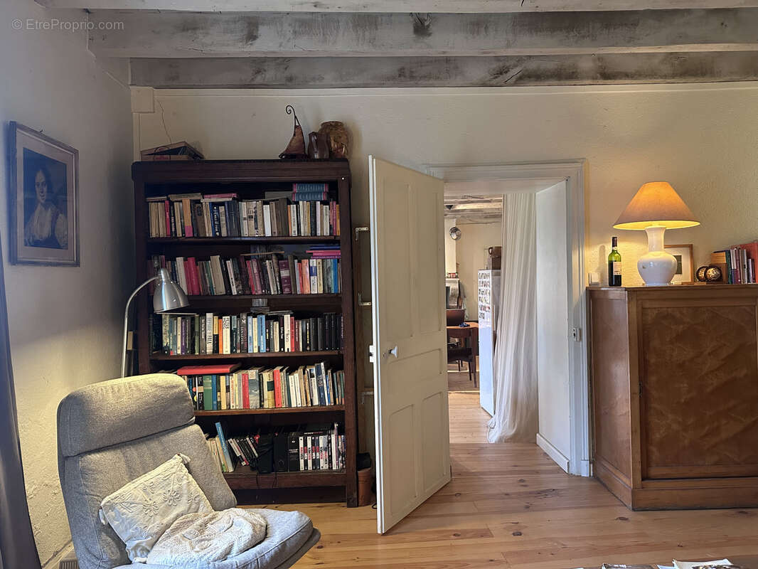 Maison de charme avec superbe grange à porteau ! - photo 7