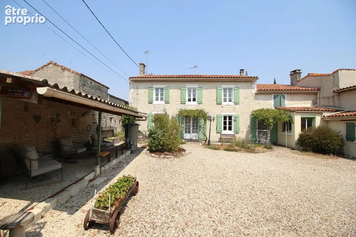 Charmante maison de village en pierre avec un bel espace piscine, à proximité d'une ville de marché très prisée - photo 15