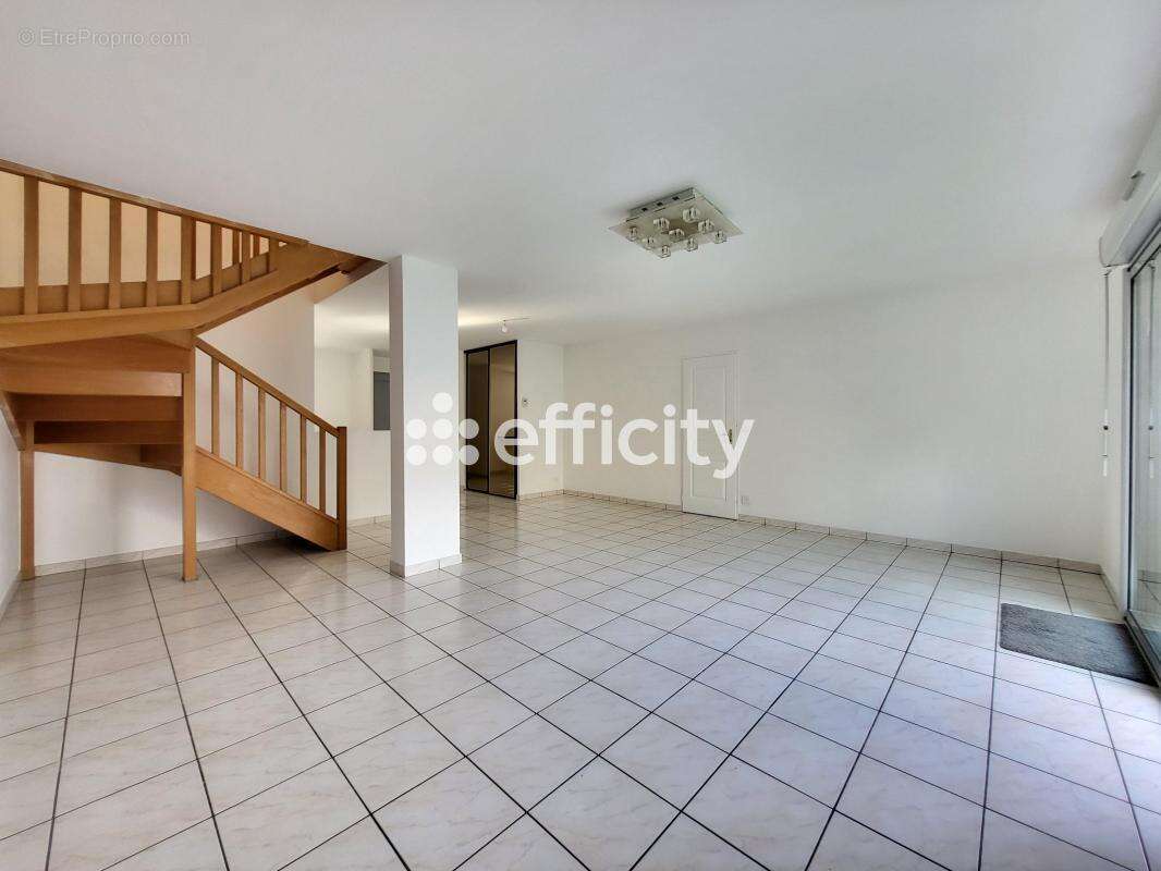 Maison 104 m² à Oullins  - photo 5