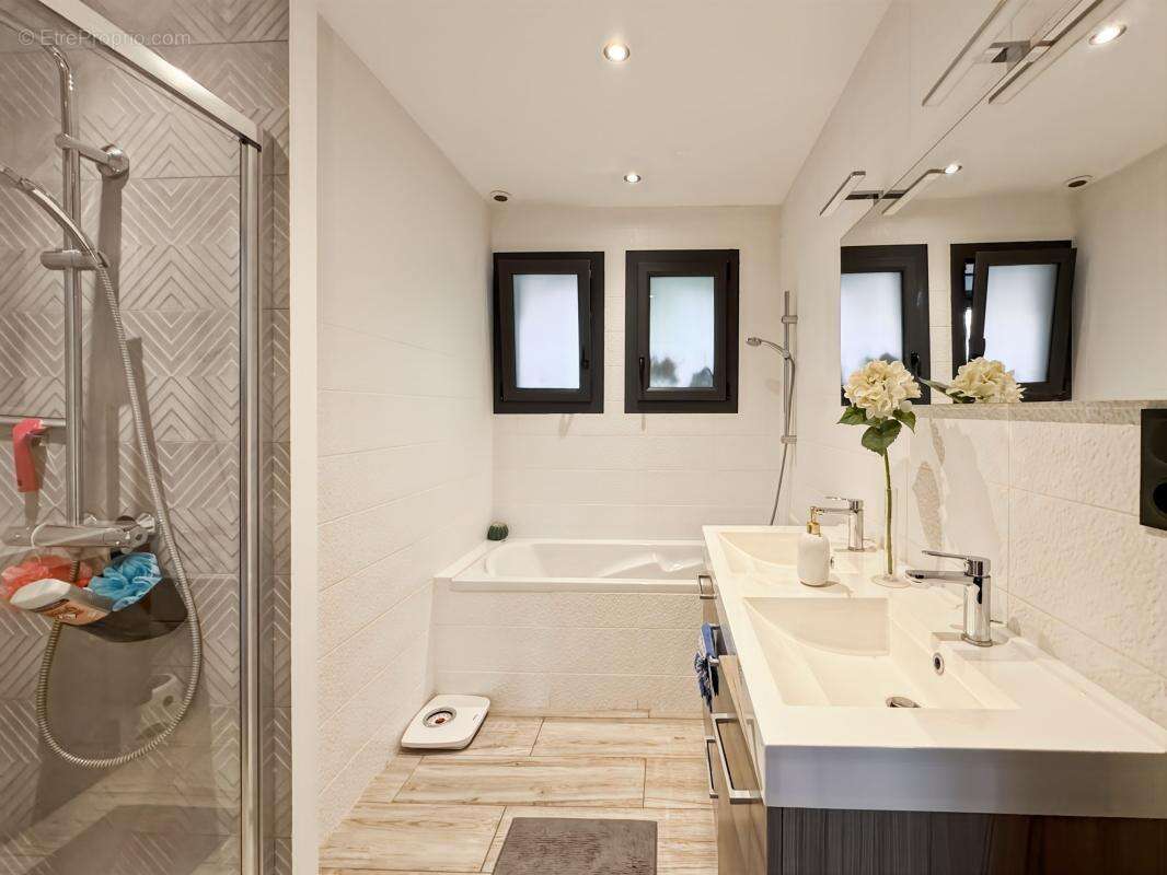 Maison à SAINT-RAPHAEL