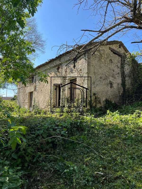 Maison à CONNE-DE-LABARDE