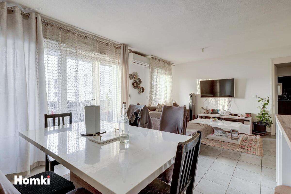 Appartement à MARSEILLE-3E
