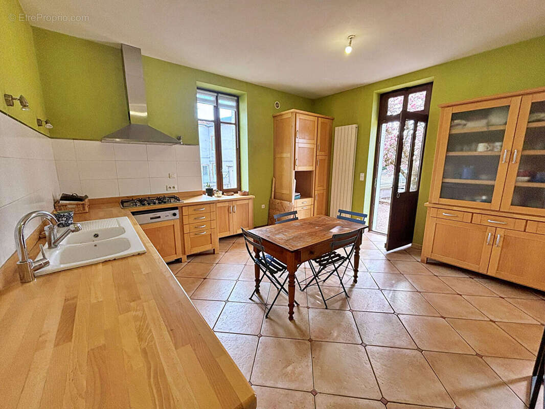 Maison à MABLY