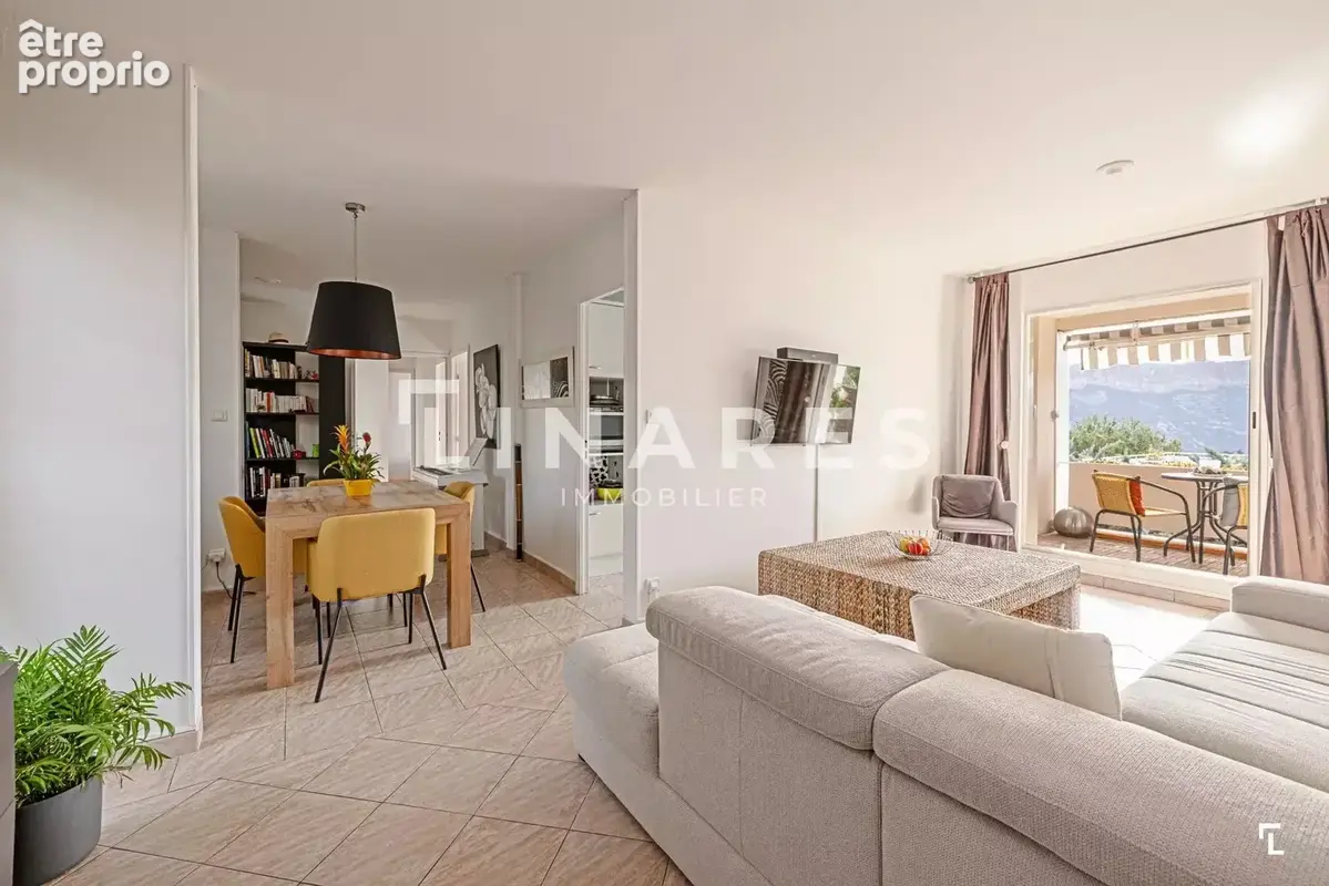 PLEIN CAP - Appartement T5 de 93 m2 - Terrasse  - Stationnement - Vue Cap Canaille et mer - 13260 CASSIS - photo 2