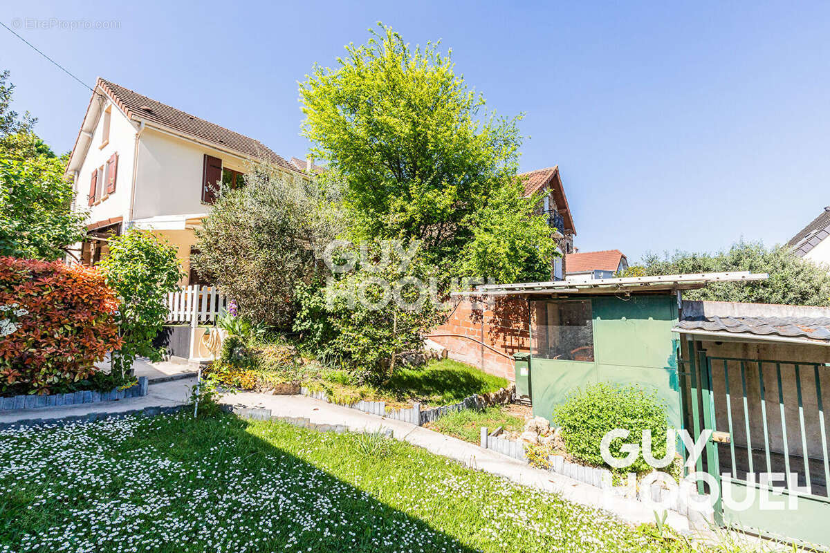 Maison à ATHIS-MONS