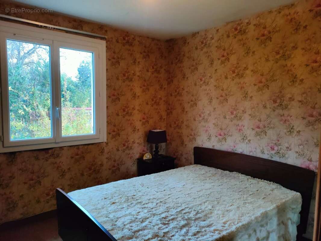 Maison à ORADOUR-SUR-VAYRES