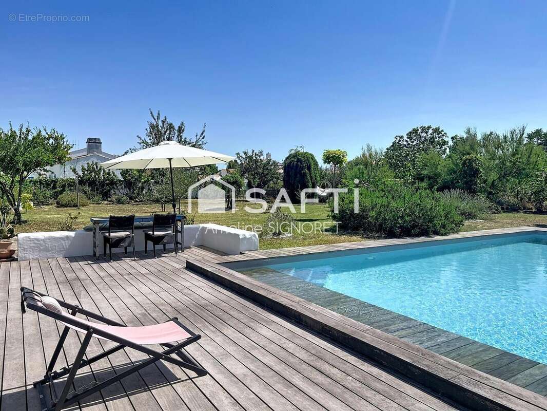 Maison 202 m² à L'epine  - photo 2