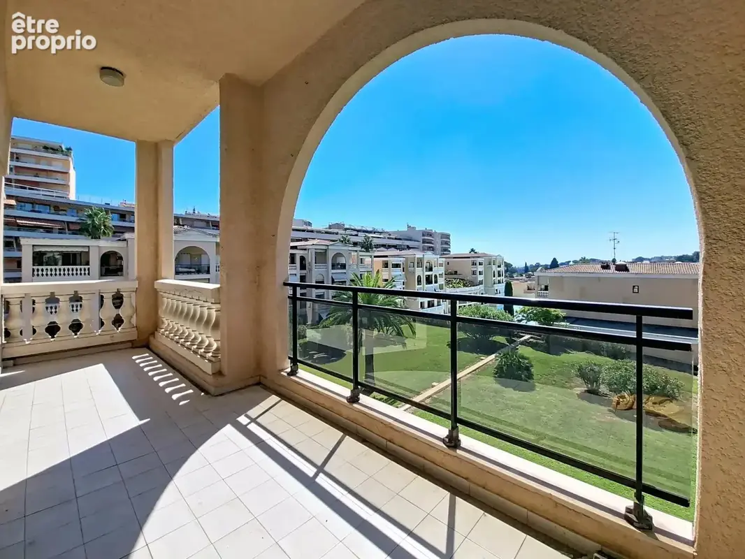Appartement à LE CANNET