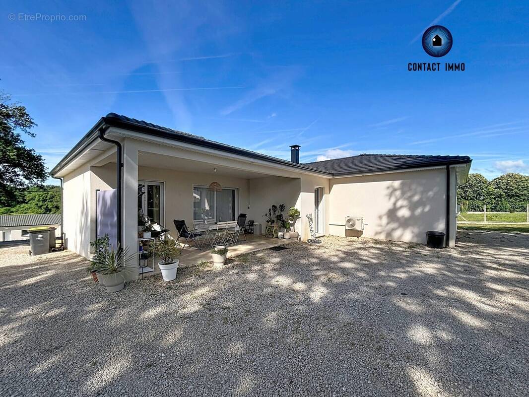 Maison 122 m² à Terrasson-Lavilledieu  - photo 1
