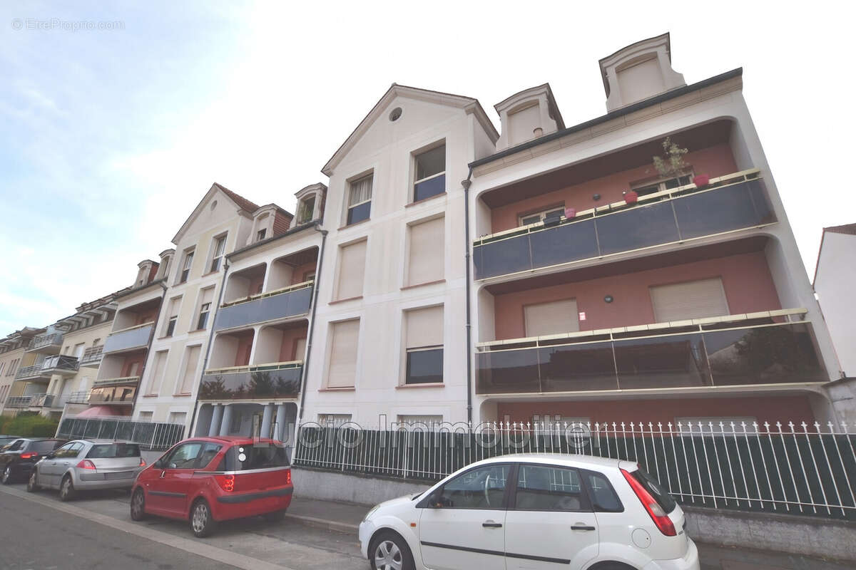 Appartement 1245 m² à Champs-Sur-Marne  - photo 2