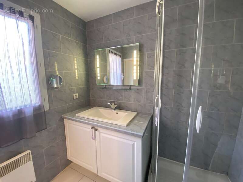 Appartement à MARSEILLE-11E