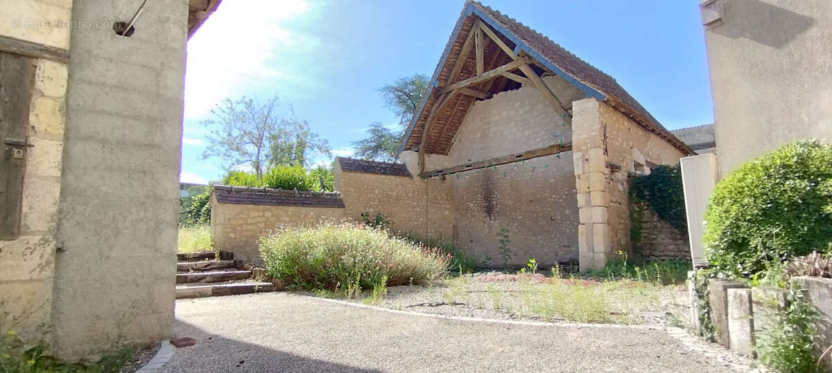 Maison à TOURNON-SAINT-MARTIN