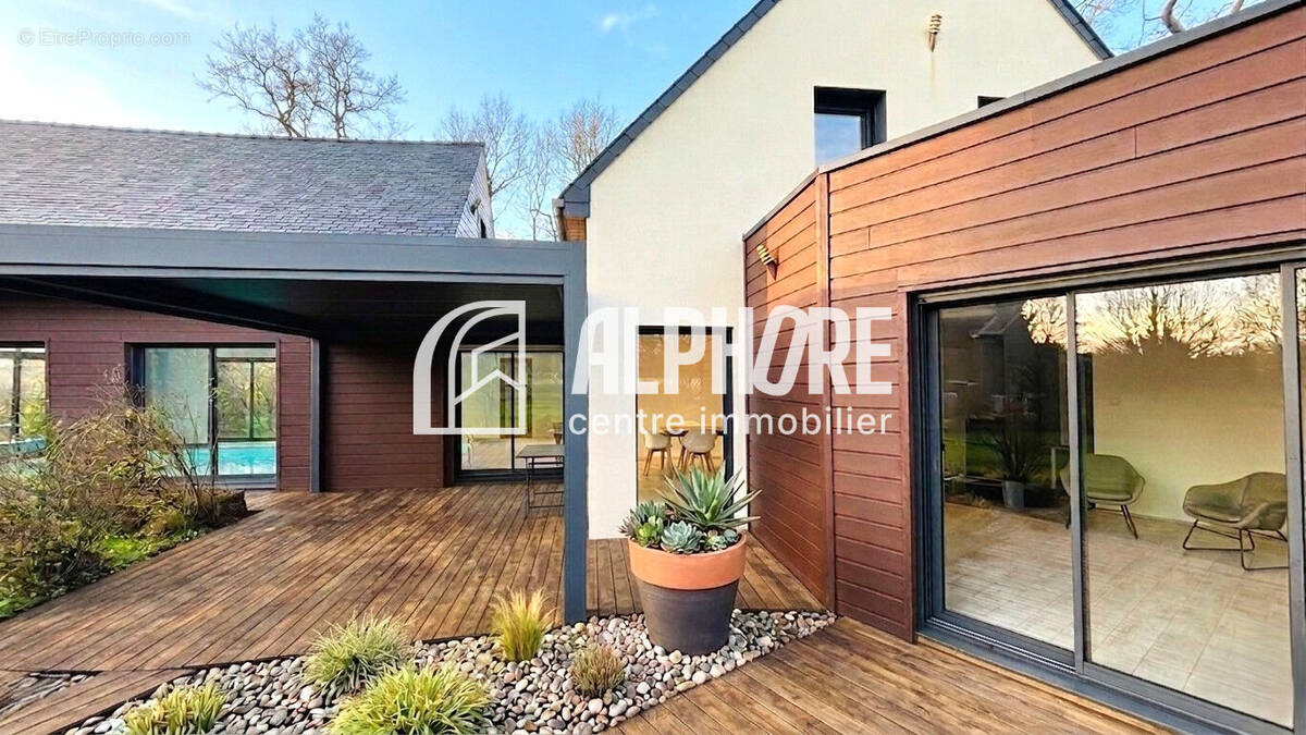 Maison à SAINT-LYPHARD