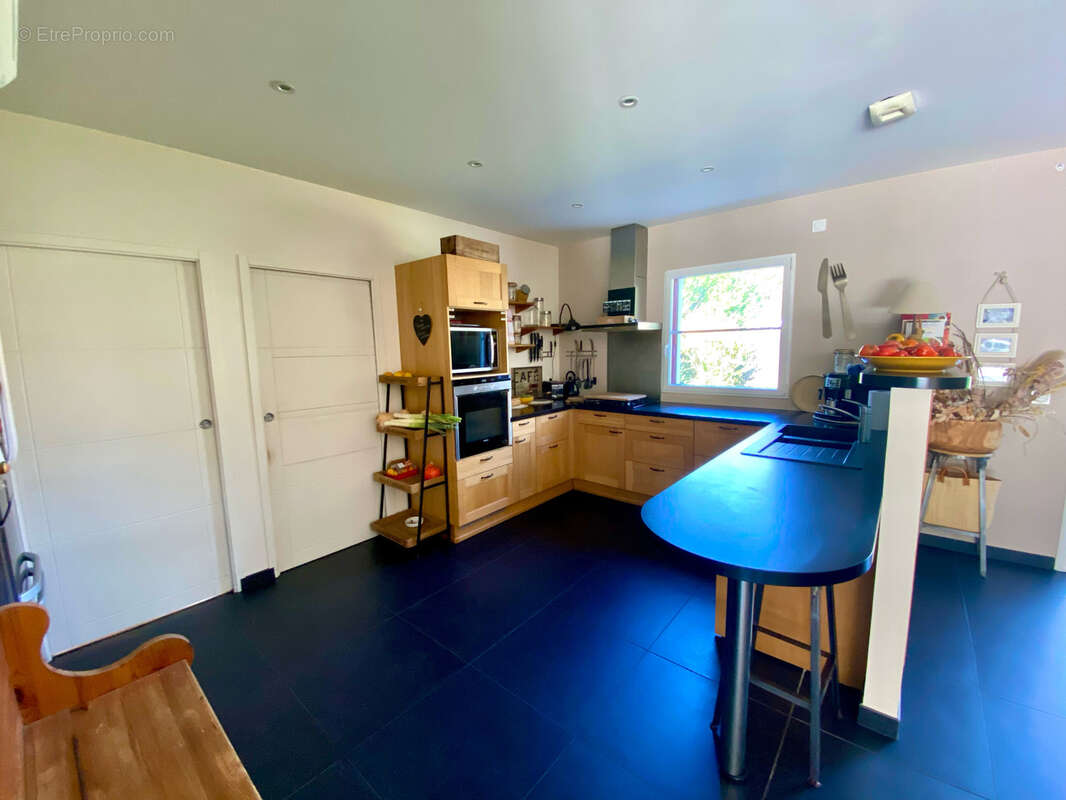 Maison à PUJOLS-SUR-CIRON