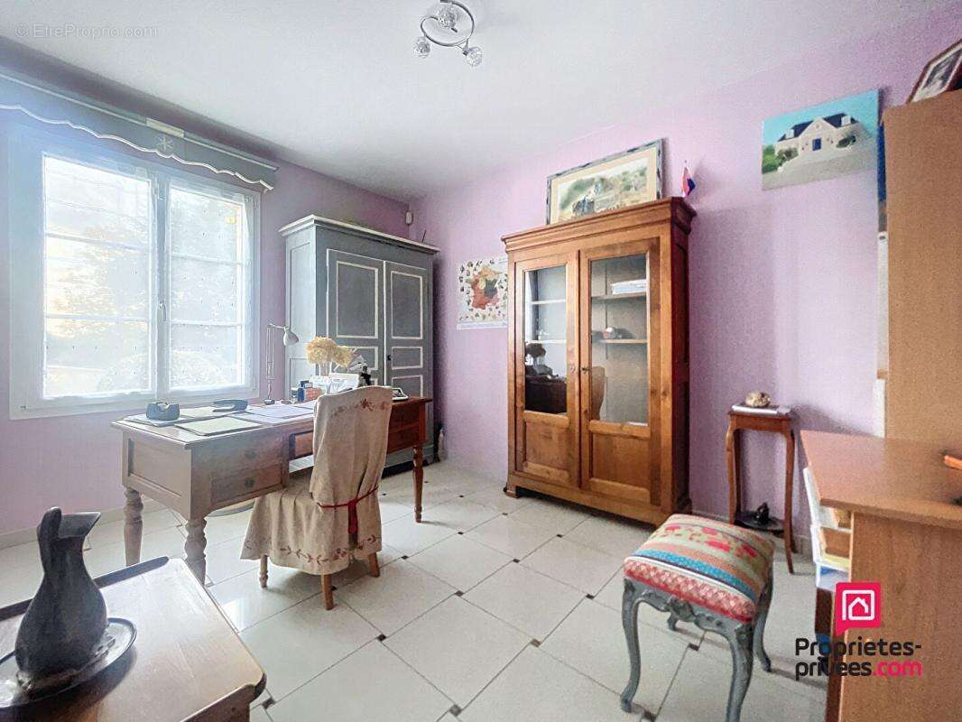 Maison à BONNETABLE