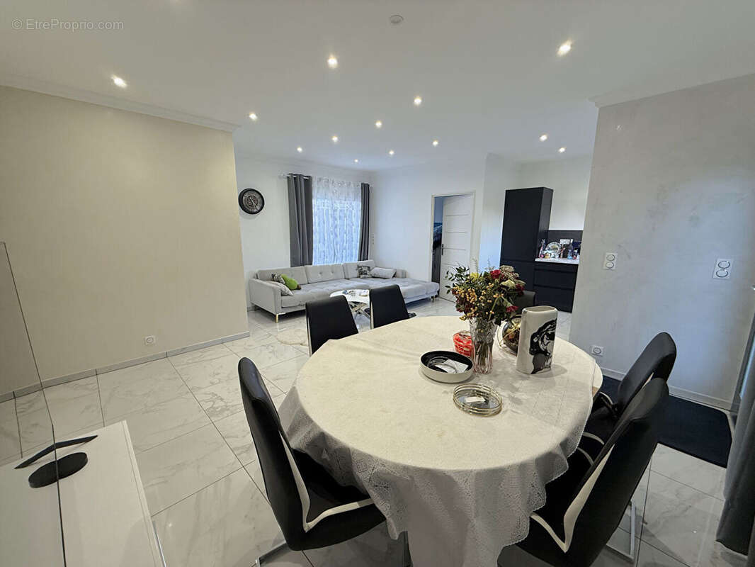 Maison à CHATELLERAULT