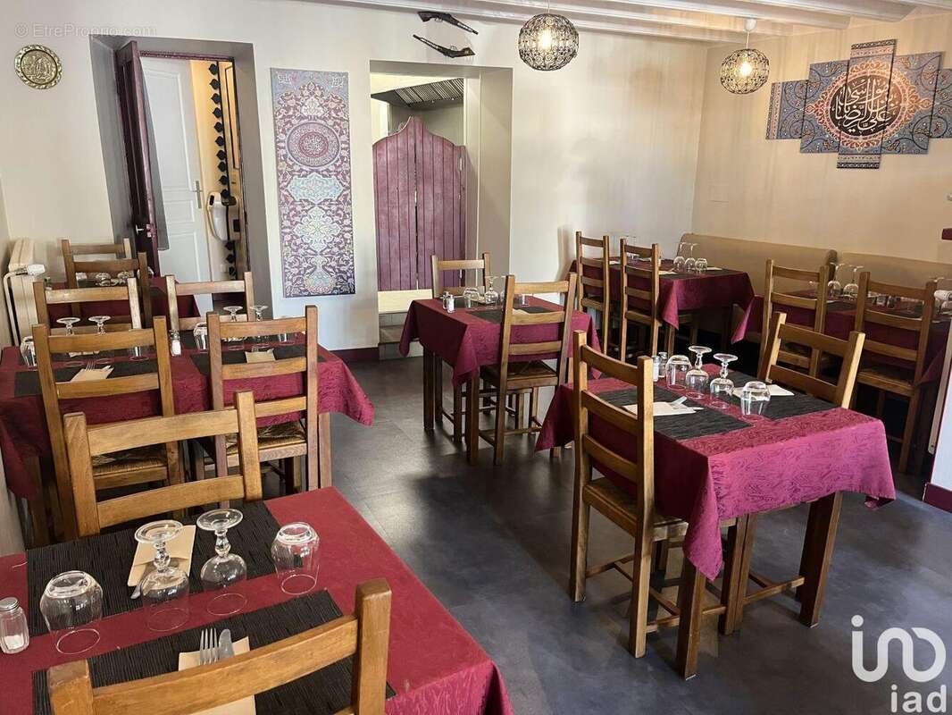 Photo 3 - Commerce à PARTHENAY