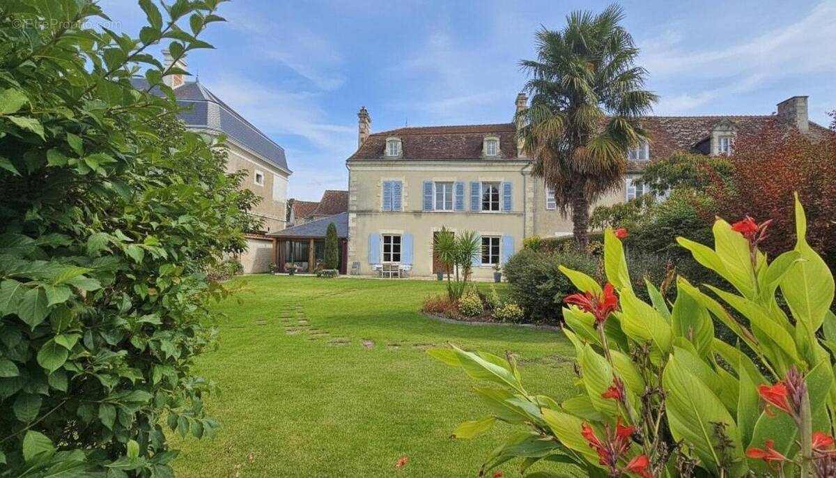 Photo 1 - Maison à SAINT-SAVIN