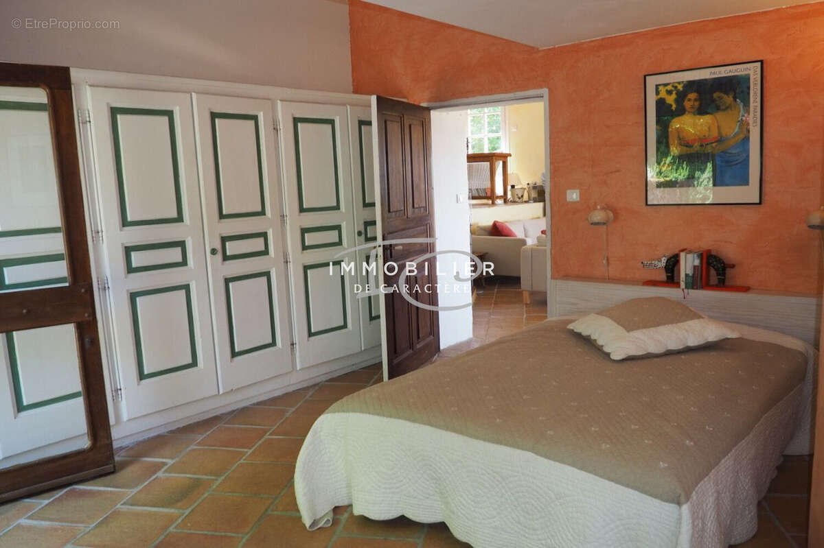 Maison à LA GARDE-FREINET