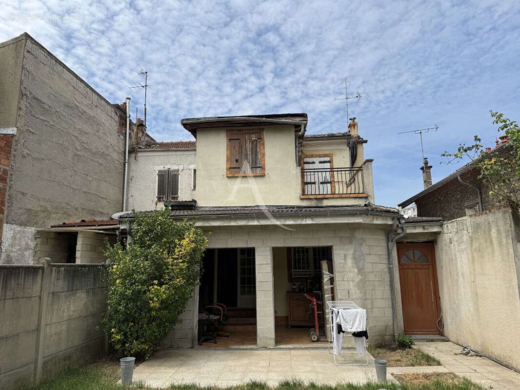 Maison Romainville centre ville - photo 2