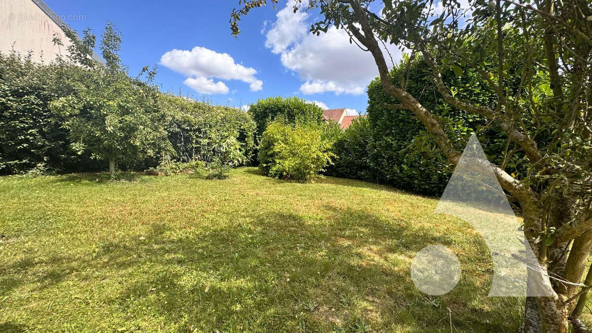 Maison à NANTEUIL-LE-HAUDOUIN