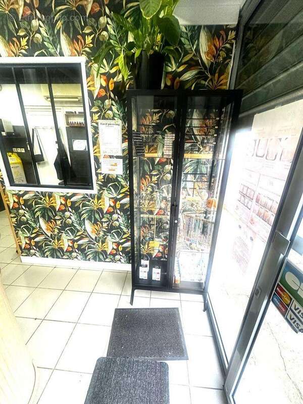 Photo 3 - Commerce à PONT-SAINT-PIERRE