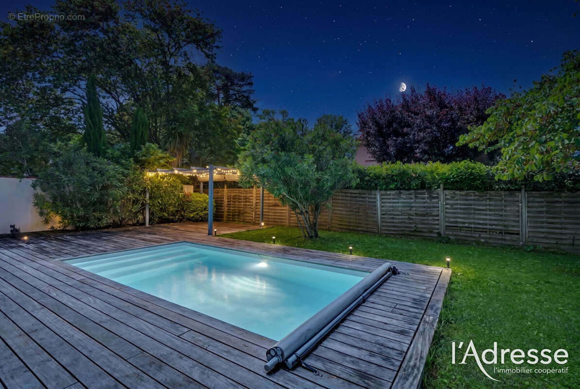 Exclusivité l'Adresse - Maison Toulousaine T5 de 160m² avec Piscine sur un Terrain de 650m² - photo 16