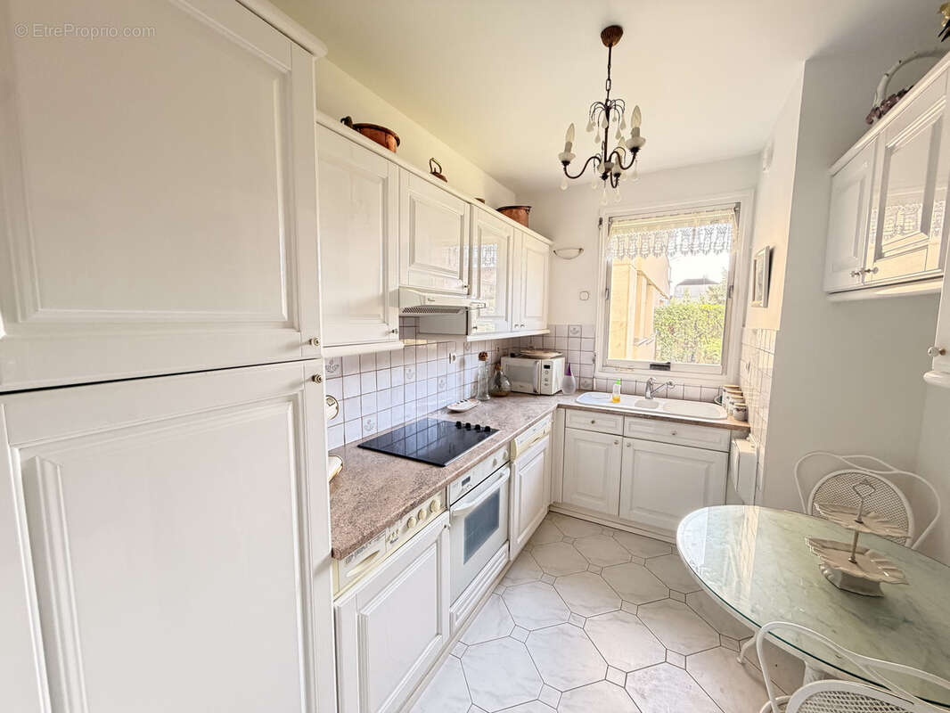 Appartement à SAINT-MAUR-DES-FOSSES