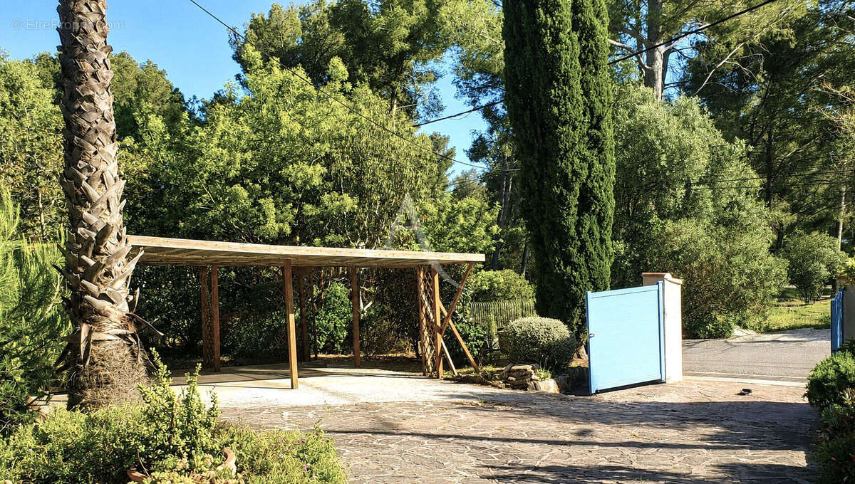 Maison à CARQUEIRANNE