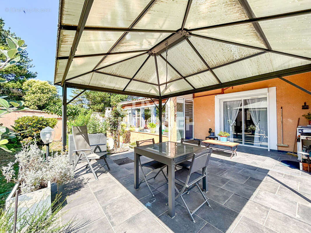 Maison proximite centre-ville a pieds isle sur sorgue 145 m² utilisables - photo 7