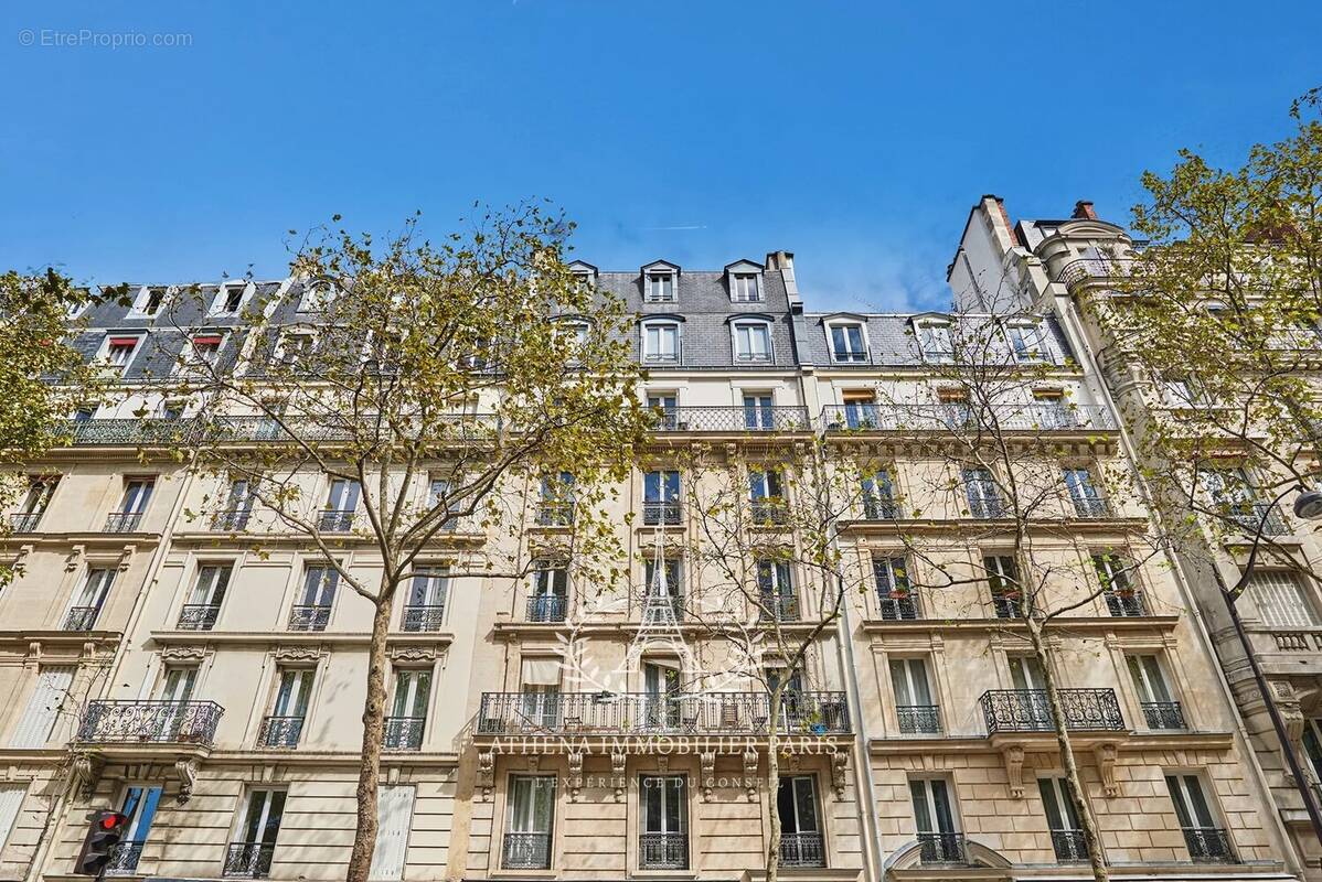 Appartement à PARIS-7E