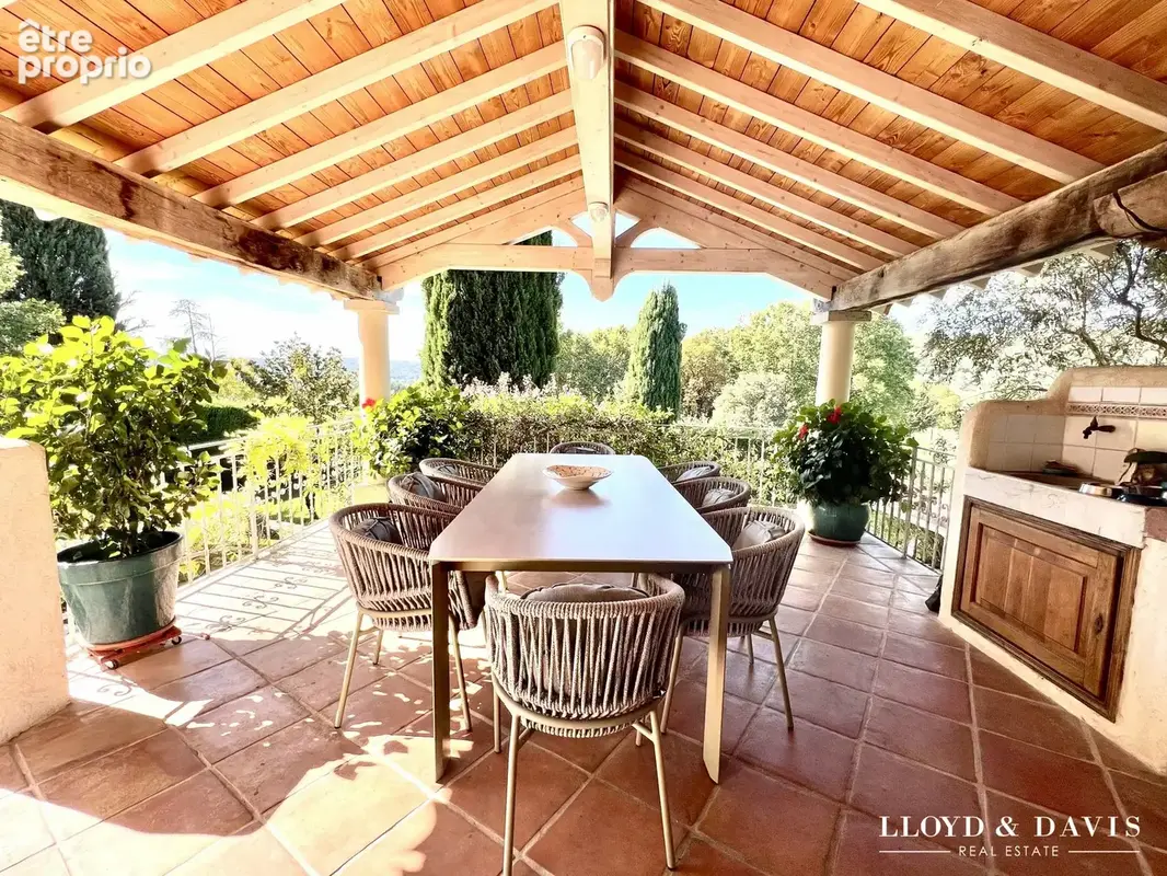 Maison 11 pièces 283 m² à vendre à Callian (83440) - photo 6