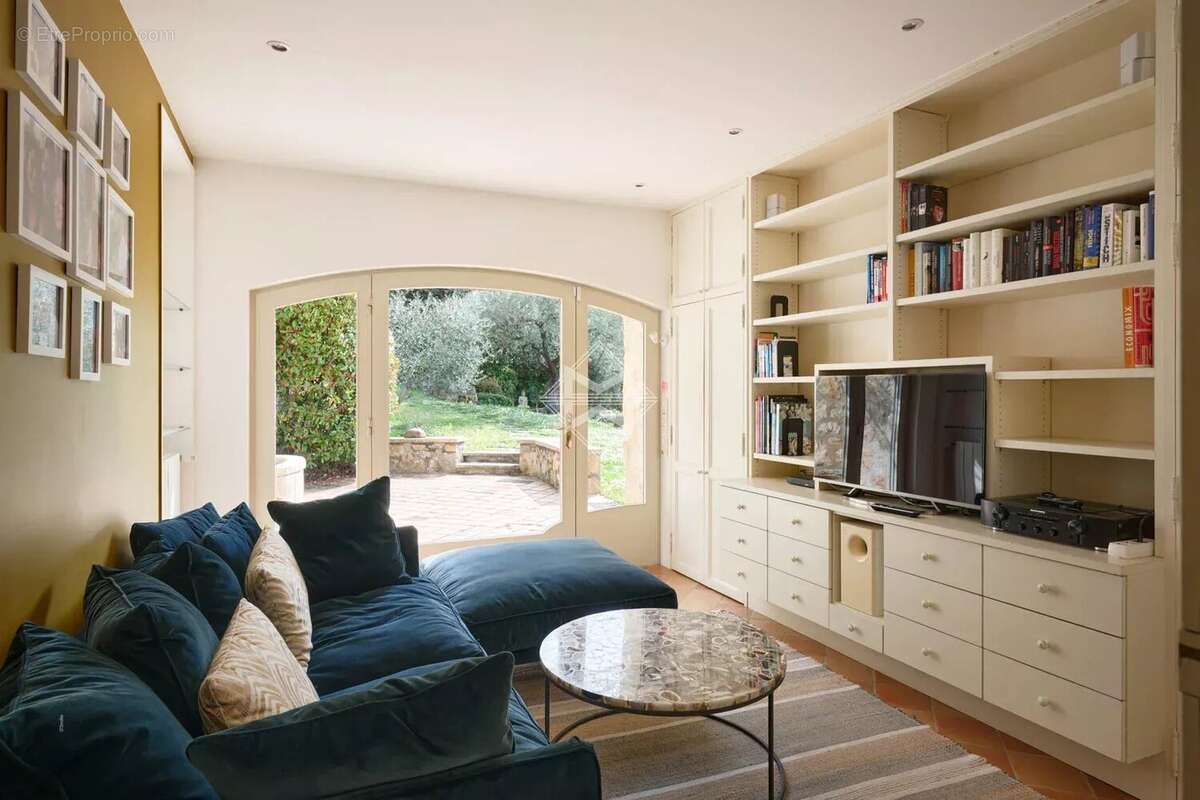 Maison à MONTAUROUX